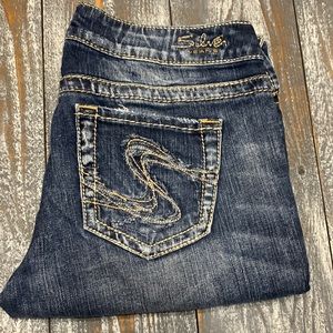 Vintage Silver Aiko Capri